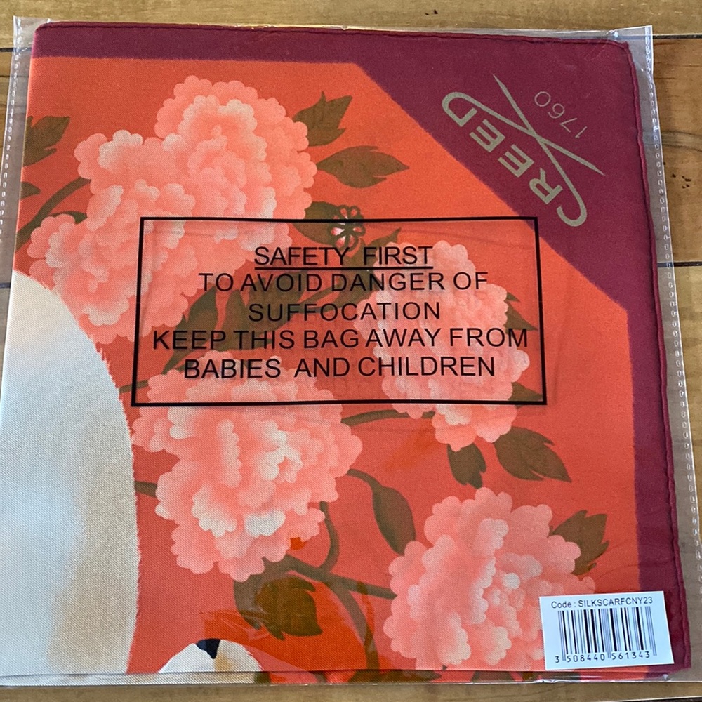 Creed rabbit silk scarf